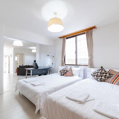 Izumisaki Terrace402 Aparthotel นาฮะ ภายนอก รูปภาพ