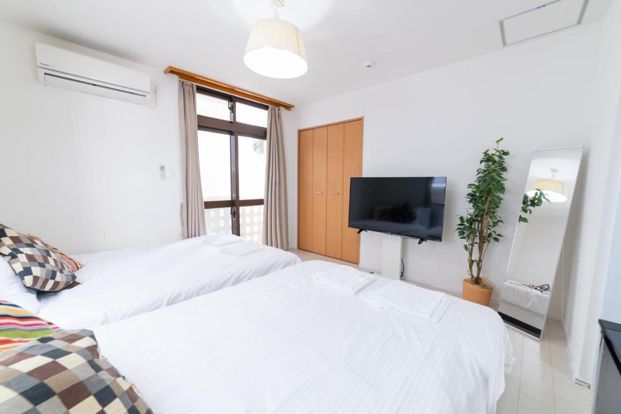Izumisaki Terrace402 Aparthotel นาฮะ ภายนอก รูปภาพ