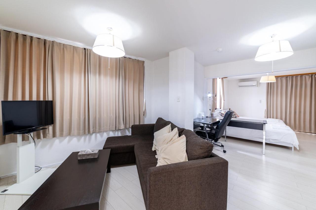 Izumisaki Terrace402 Aparthotel นาฮะ ภายนอก รูปภาพ